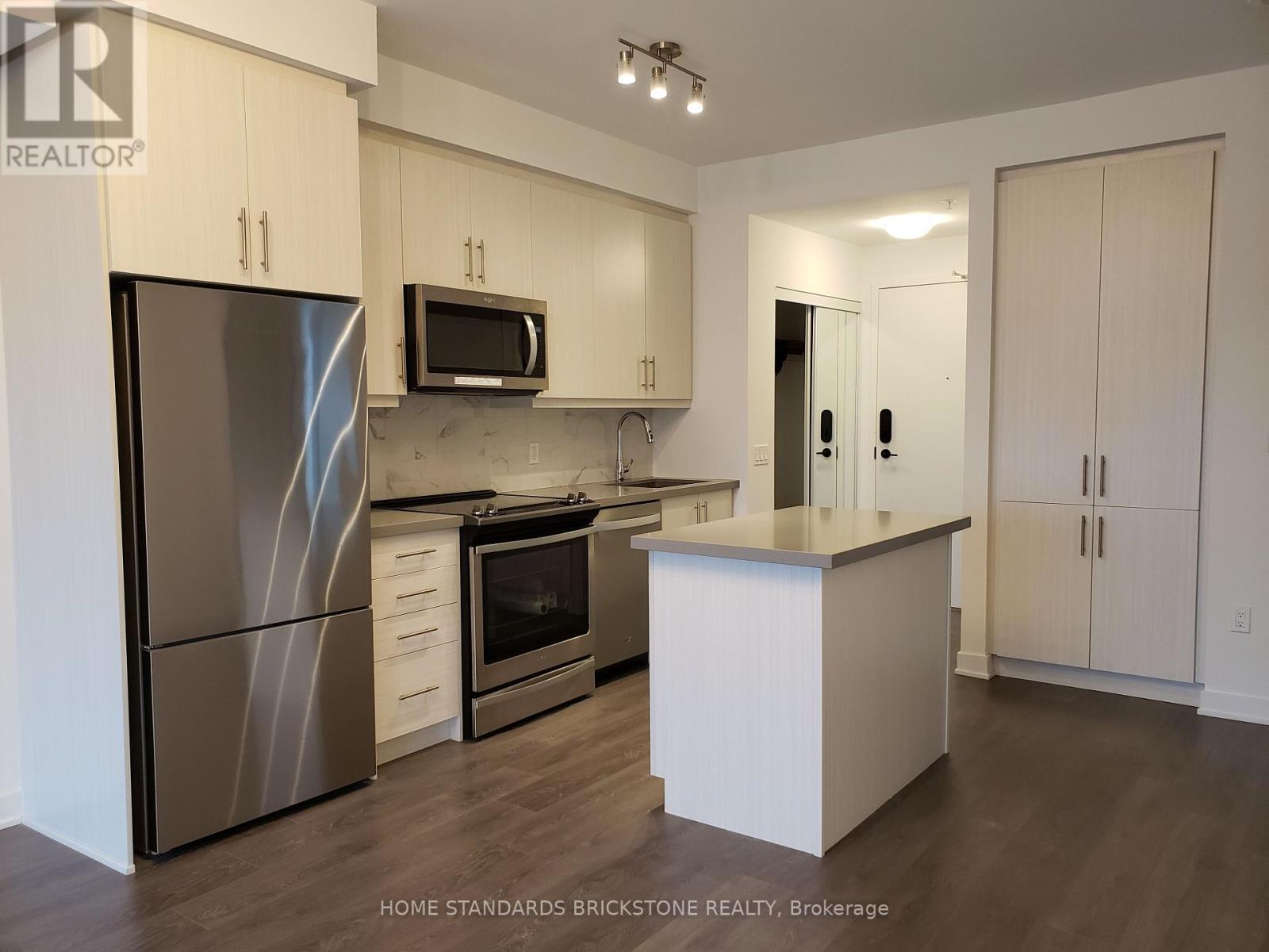 1115 - 85 Oneida Crescent, Richmond Hill, Ontario  L4B 0H4 - Photo 6 - N12431304