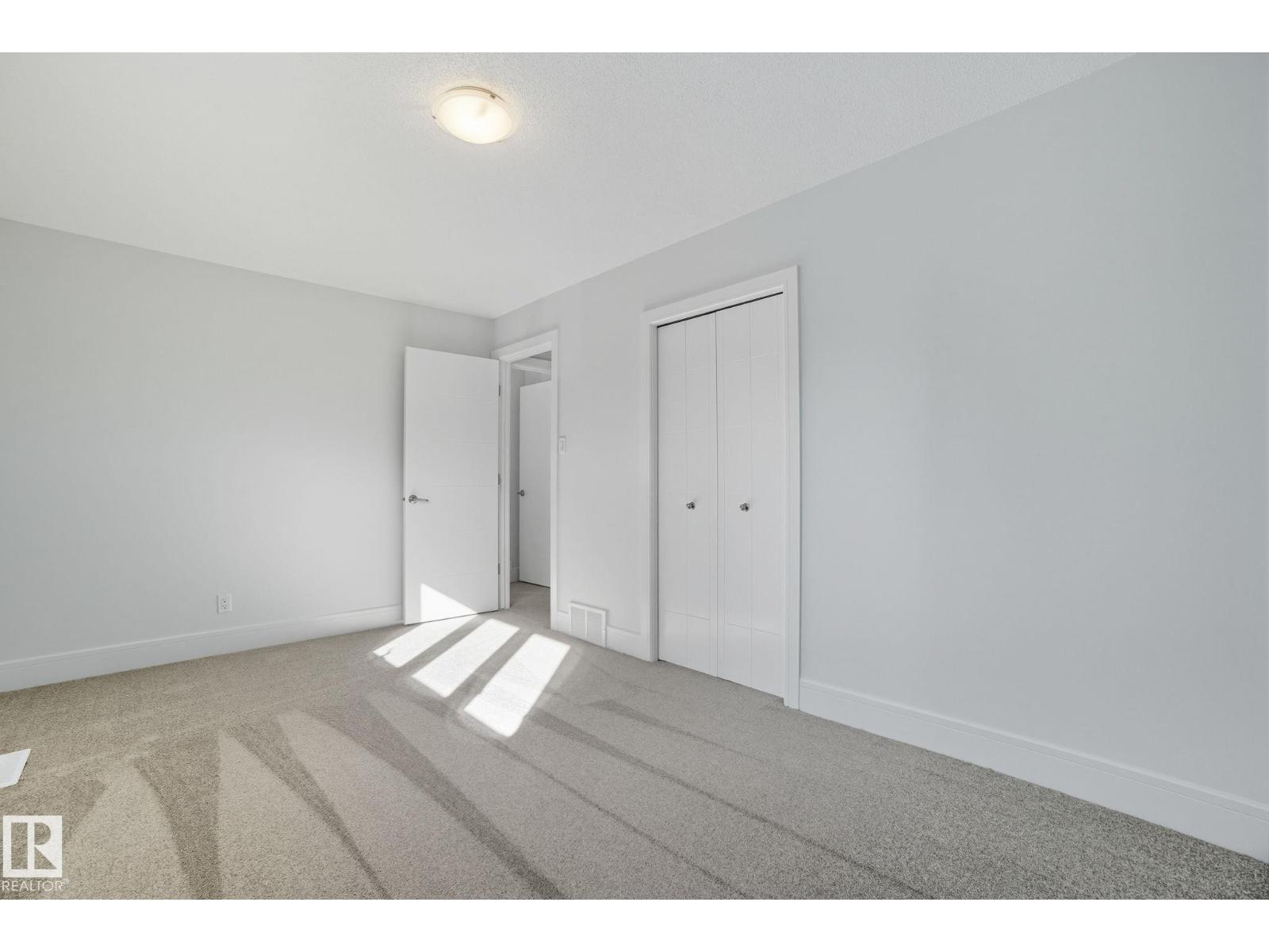 12436 Lansdowne Dr Nw, Edmonton, Alberta  T6H 4L5 - Photo 34 - E4459915