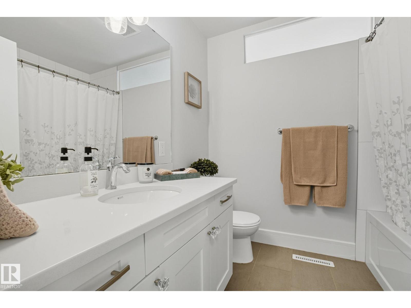 12436 Lansdowne Dr Nw, Edmonton, Alberta  T6H 4L5 - Photo 31 - E4459915