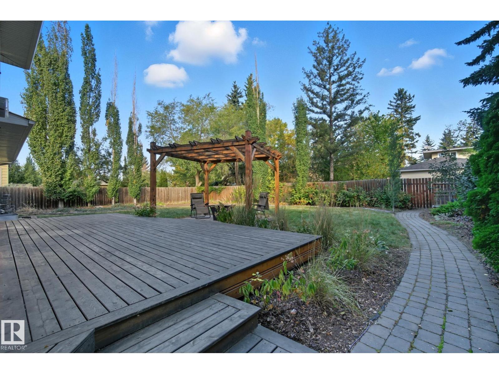 12436 Lansdowne Dr Nw, Edmonton, Alberta  T6H 4L5 - Photo 50 - E4459915