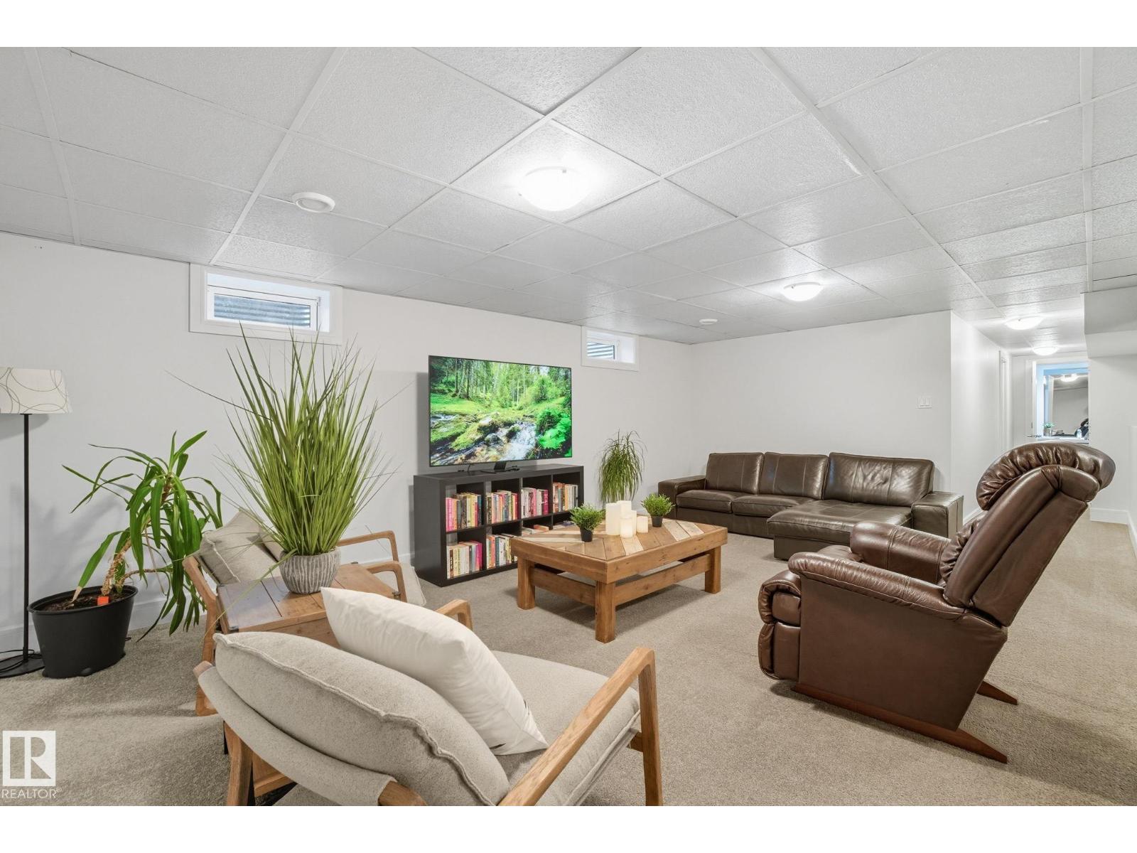12436 Lansdowne Dr Nw, Edmonton, Alberta  T6H 4L5 - Photo 41 - E4459915