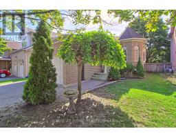 290 Clearmeadow Boulevard, Newmarket (Summerhill Estates), Ca