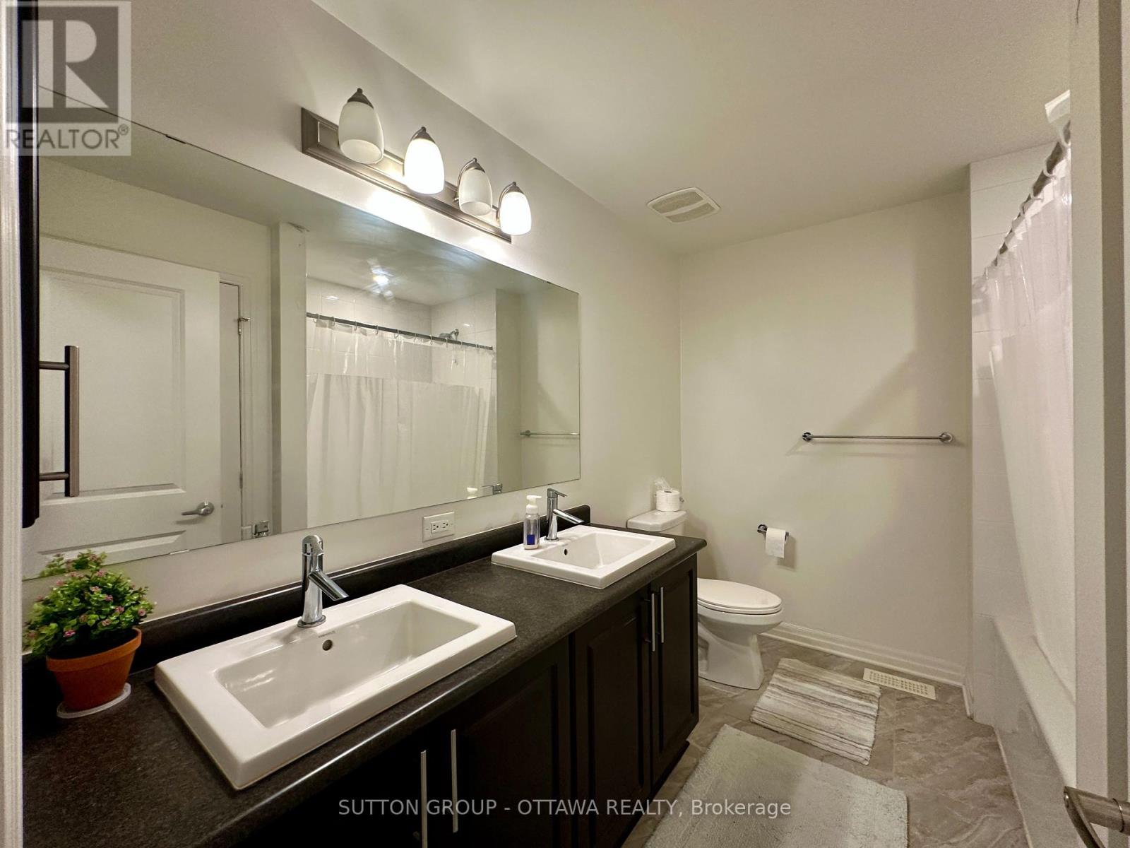 118 Overberg Way, Ottawa, Ontario  K2S 0V9 - Photo 22 - X12431317