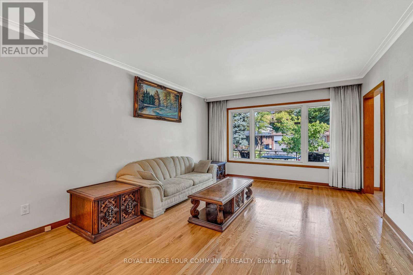 6 Hentob Court, Toronto, Ontario  M9V 2X1 - Photo 14 - W12400001