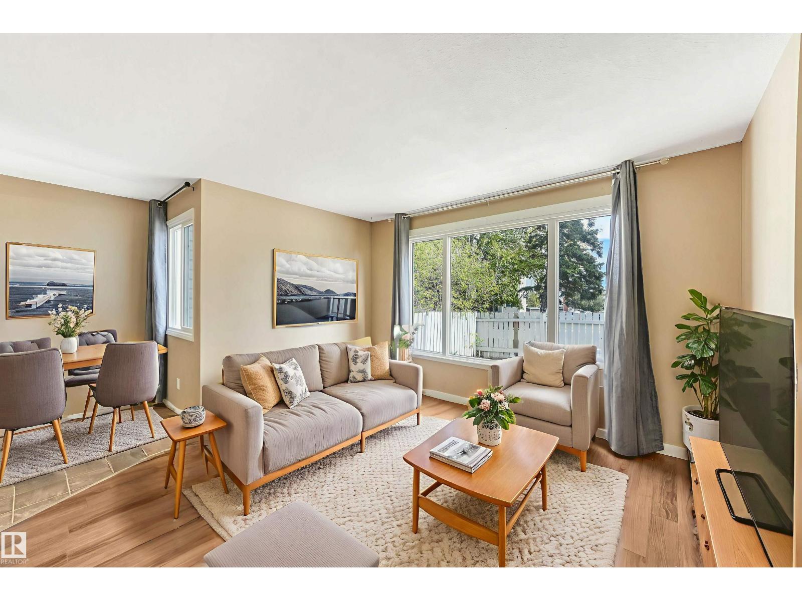 5 Amberly Co Nw, Edmonton, Alberta  T5A 2H9 - Photo 1 - E4459920