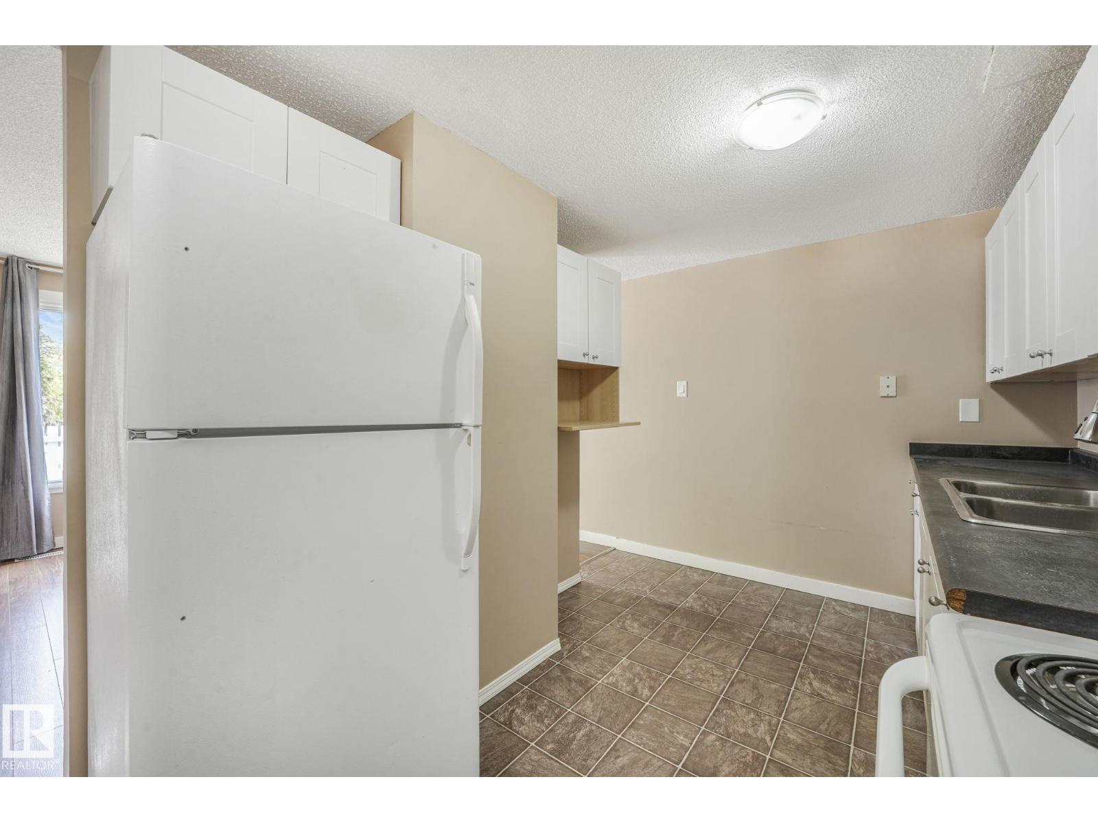 5 Amberly Co Nw, Edmonton, Alberta  T5A 2H9 - Photo 21 - E4459920