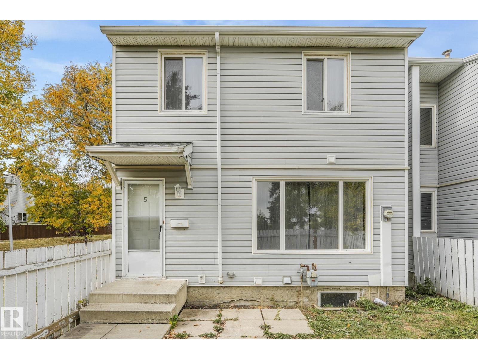 5 Amberly Co Nw, Edmonton, Alberta  T5A 2H9 - Photo 3 - E4459920