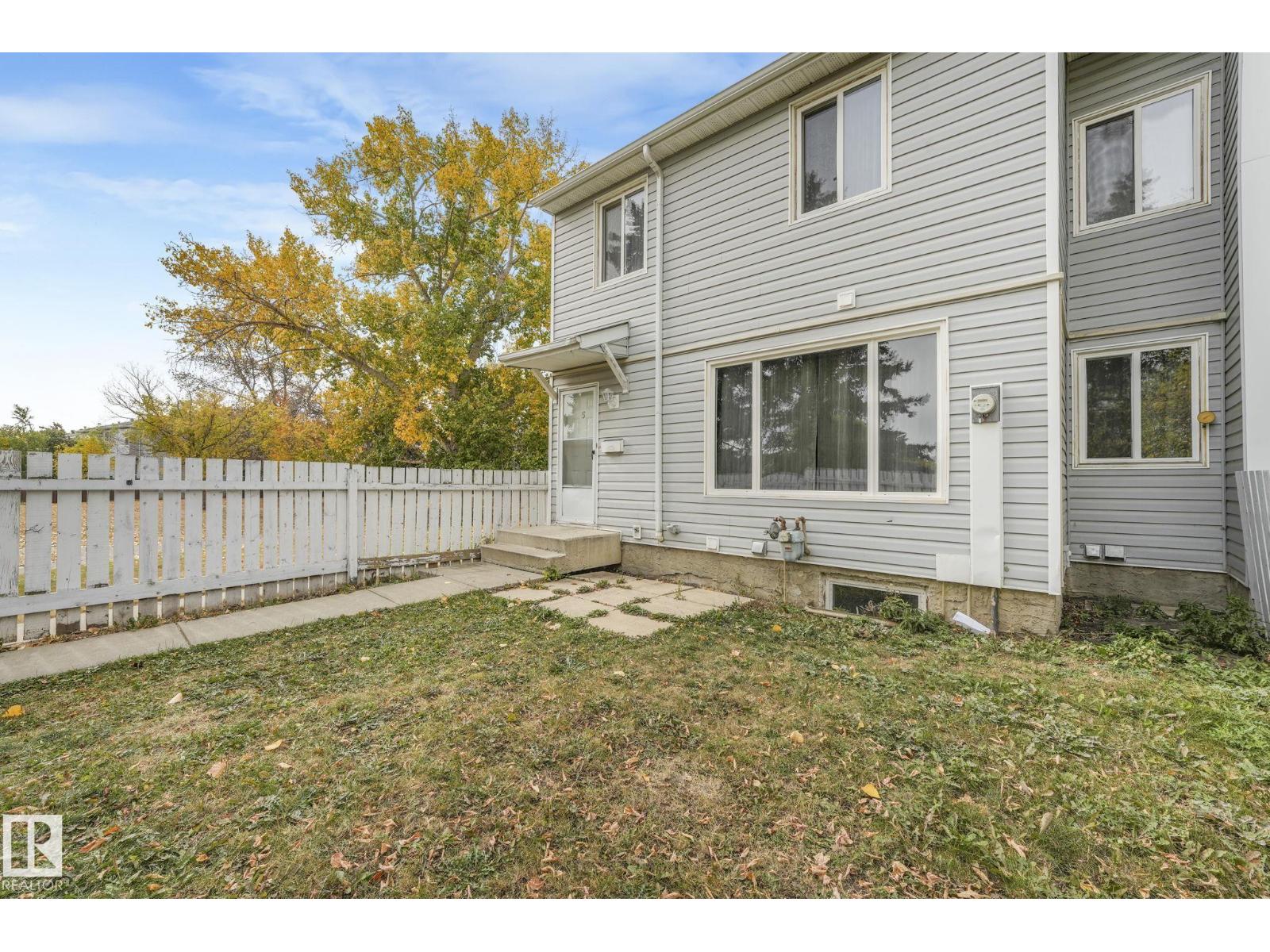 5 Amberly Co Nw, Edmonton, Alberta  T5A 2H9 - Photo 5 - E4459920