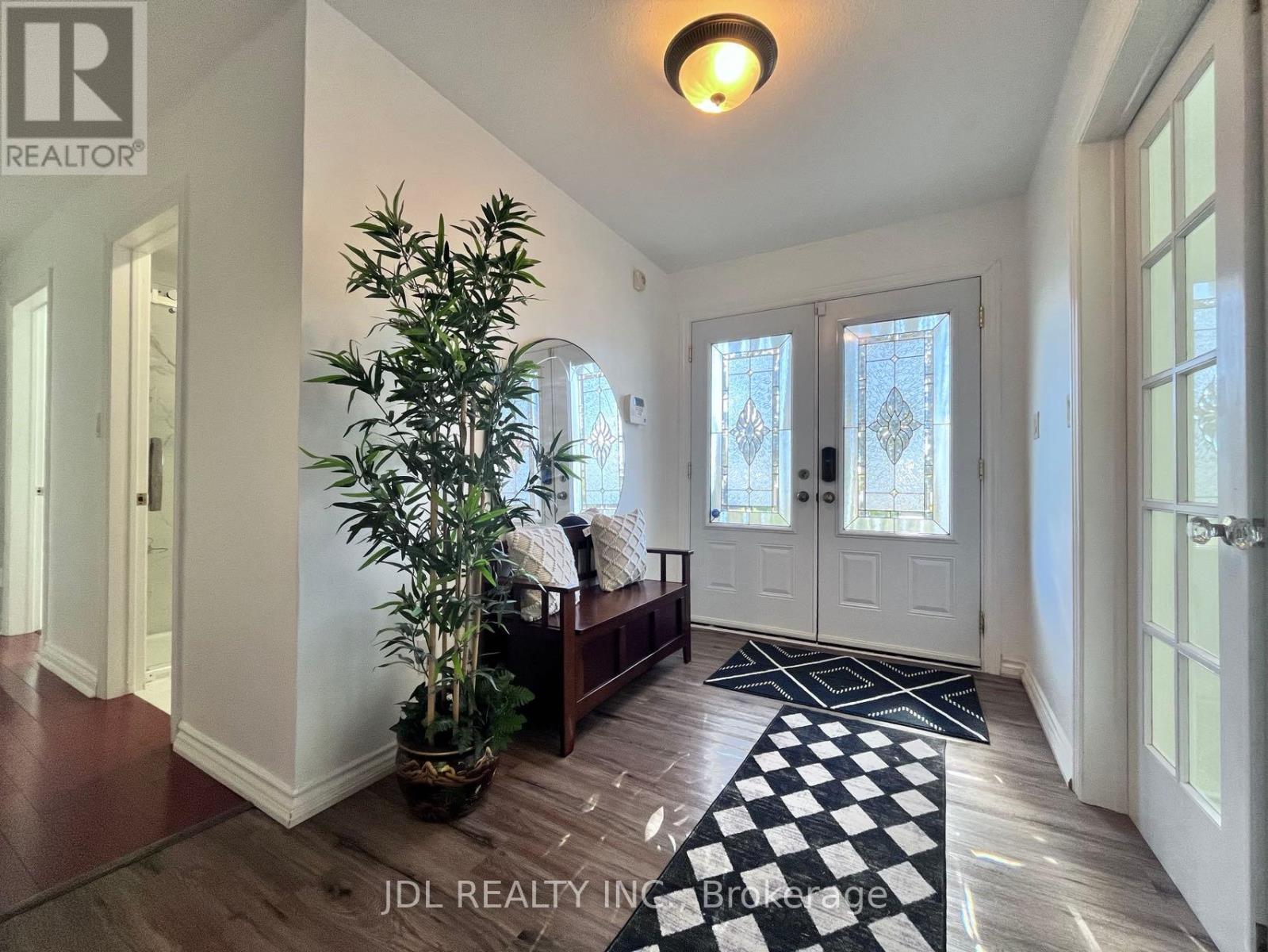 65 Grandview Street N, Oshawa, Ontario  L1G 6N6 - Photo 3 - E12430225