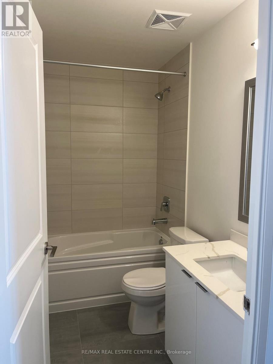 422 - 15 Watergarden Drive, Mississauga, Ontario  L5R 0H4 - Photo 16 - W12428220