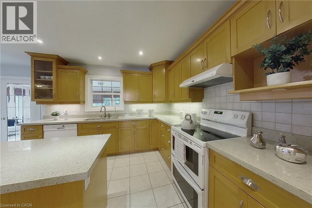 517 Buckingham Boulevard, Waterloo, Ontario  N2T 2T9 - Photo 10 - 40768672