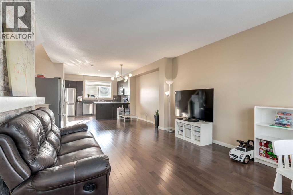 152 New Brighton Grove Se, Calgary, Alberta  T2Z 1G1 - Photo 3 - A2256828