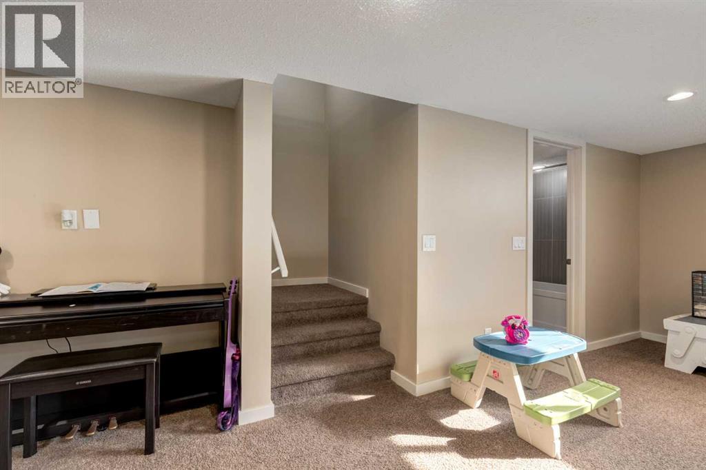 152 New Brighton Grove Se, Calgary, Alberta  T2Z 1G1 - Photo 21 - A2256828