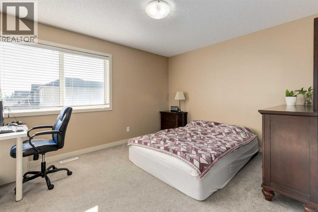 152 New Brighton Grove Se, Calgary, Alberta  T2Z 1G1 - Photo 15 - A2256828
