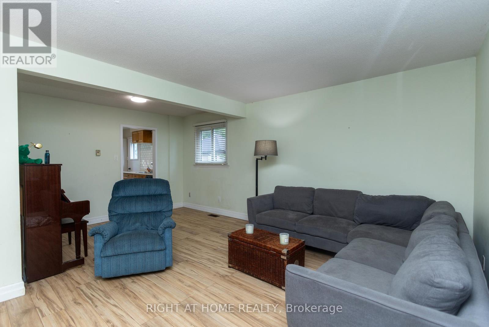 110 Blossom Court, Scugog, Ontario  L9L 1G5 - Photo 5 - E12431326