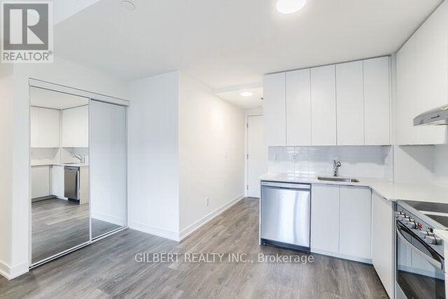 502 - 160 Canon Jackson Drive, Toronto, Ontario  M6M 0B6 - Photo 4 - W12431325