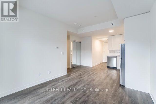 502 - 160 Canon Jackson Drive, Toronto, Ontario  M6M 0B6 - Photo 5 - W12431325