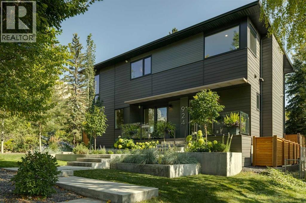 924 36 Street NW, Calgary, Alberta