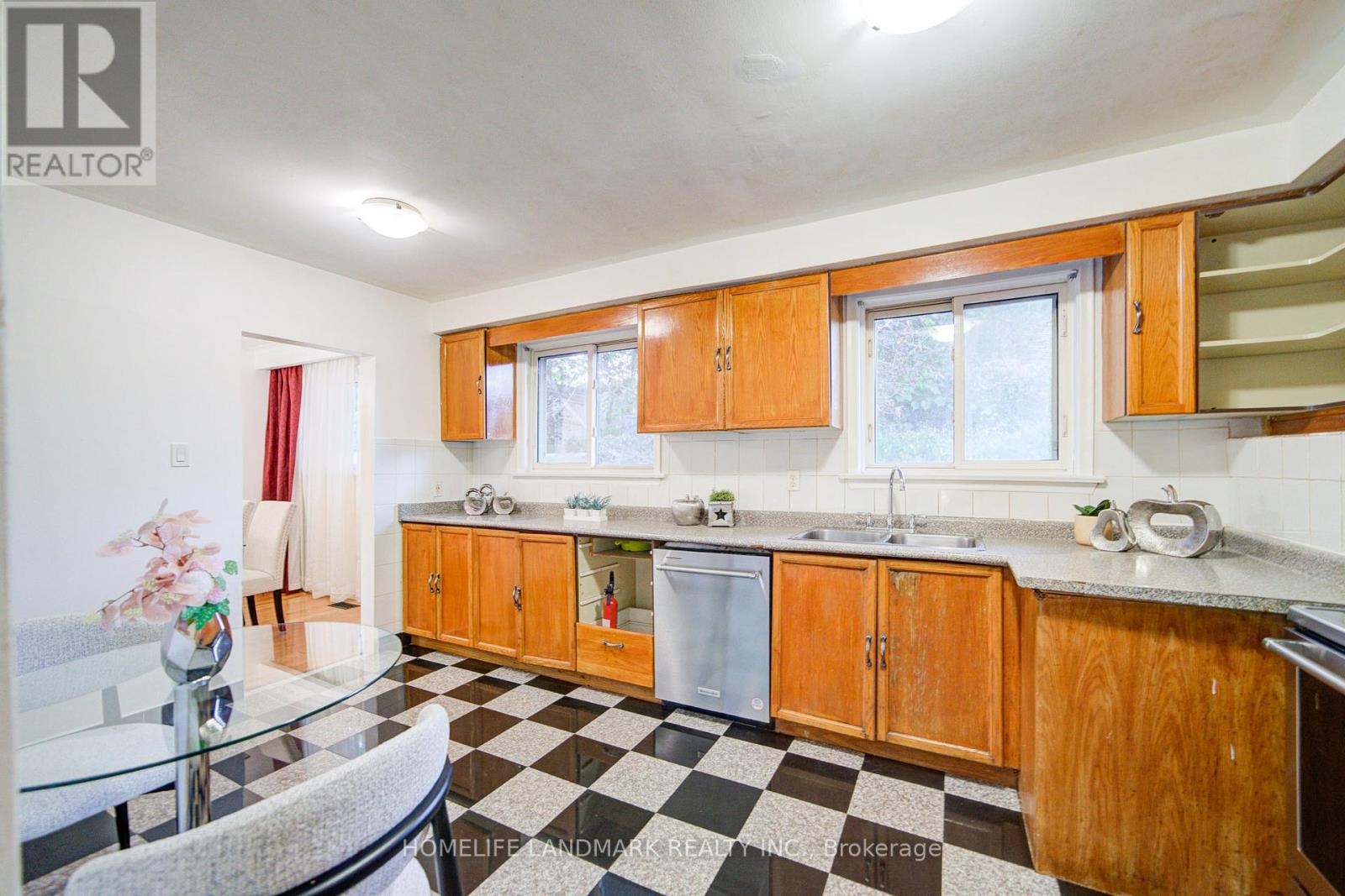 16 Paloma Place, Toronto, Ontario  M1J 1P7 - Photo 17 - E12431335