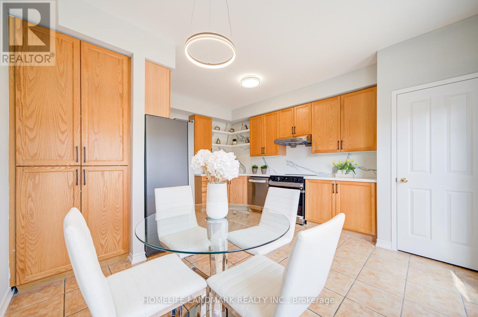 27 Bur Oak Avenue, Markham, Ontario  L6C 2E2 - Photo 17 - N12431334
