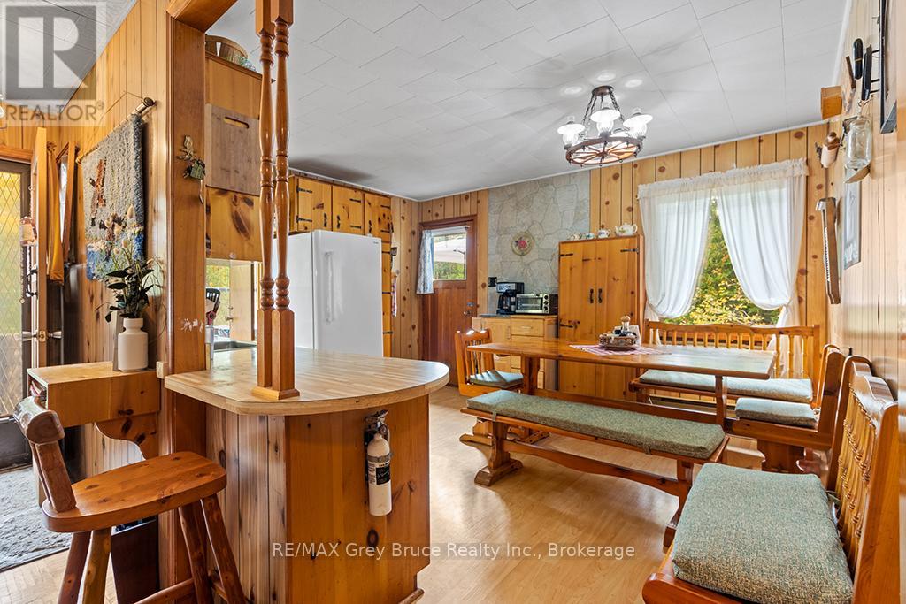 152 Shouldice Lake Road, Northern Bruce Peninsula, Ontario  N0H 1Z0 - Photo 13 - X12431341