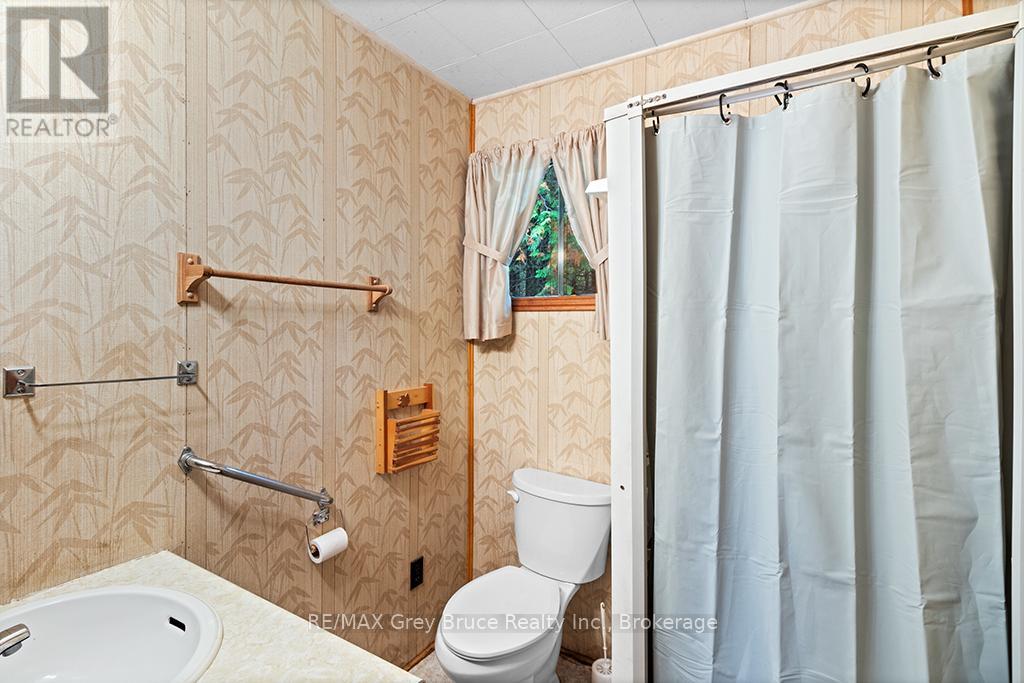 152 Shouldice Lake Road, Northern Bruce Peninsula, Ontario  N0H 1Z0 - Photo 22 - X12431341