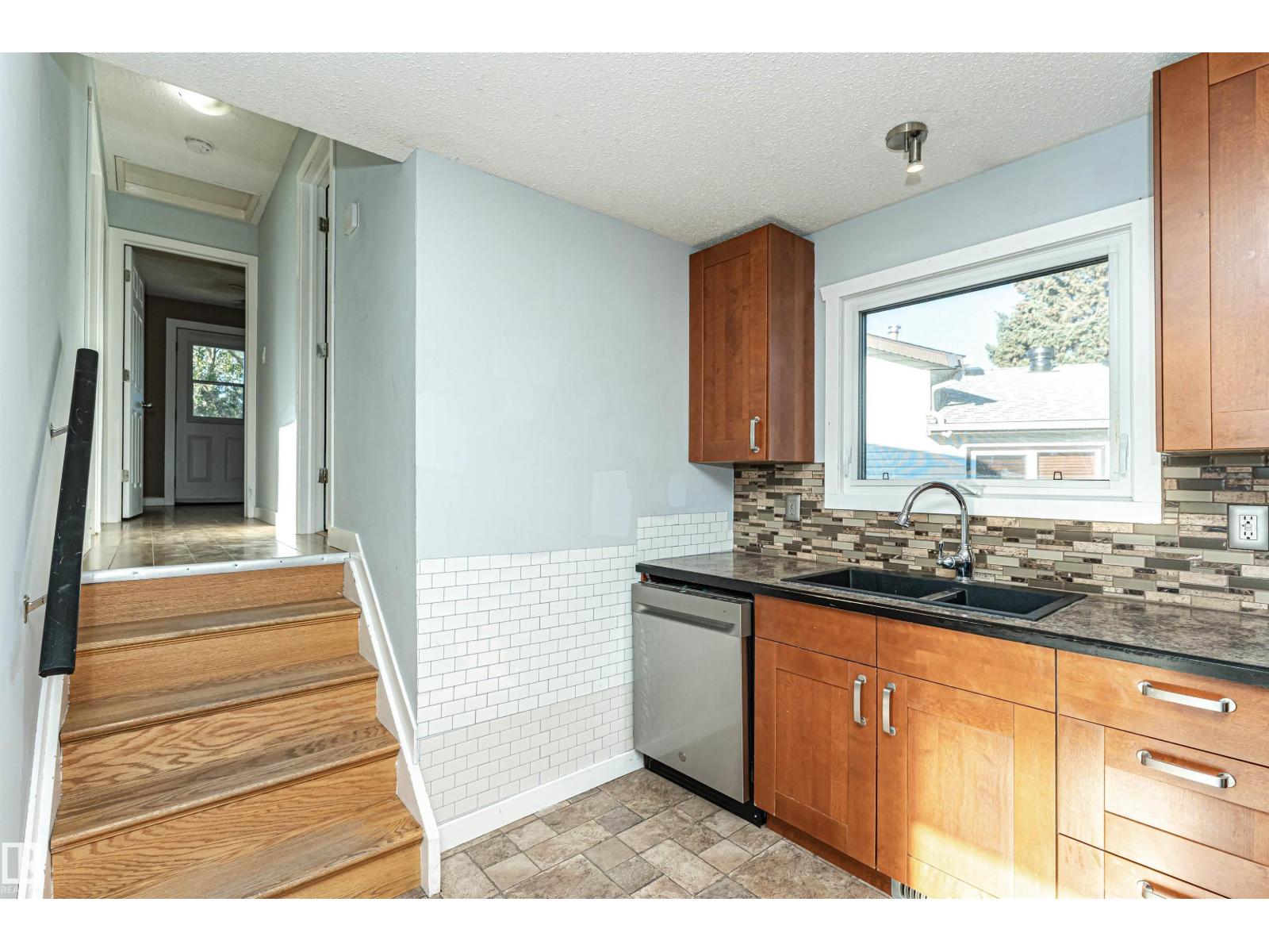 9009 102 Av, Morinville, Alberta  T8R 1B5 - Photo 20 - E4459925