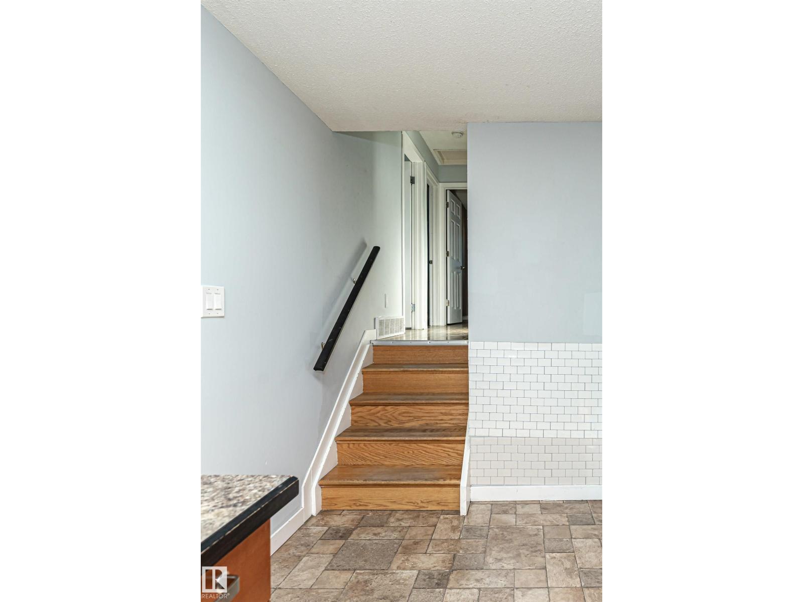 9009 102 Av, Morinville, Alberta  T8R 1B5 - Photo 21 - E4459925
