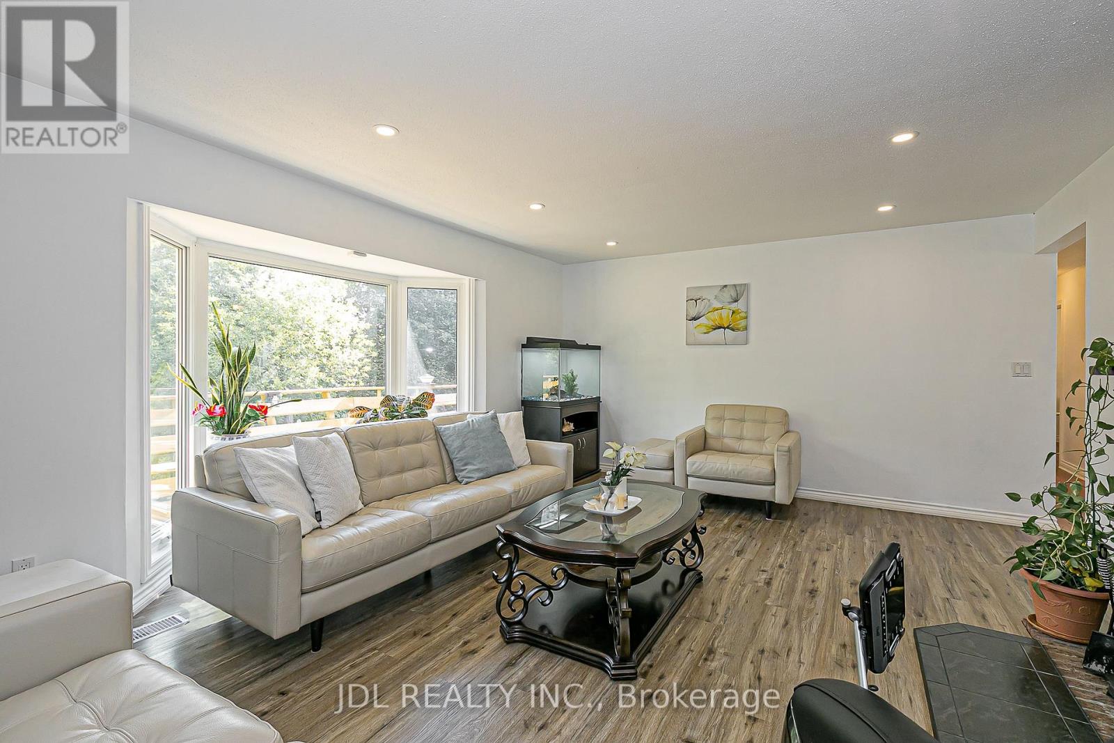 65 Grandview Street N, Oshawa, Ontario  L1G 6N6 - Photo 6 - E12430225