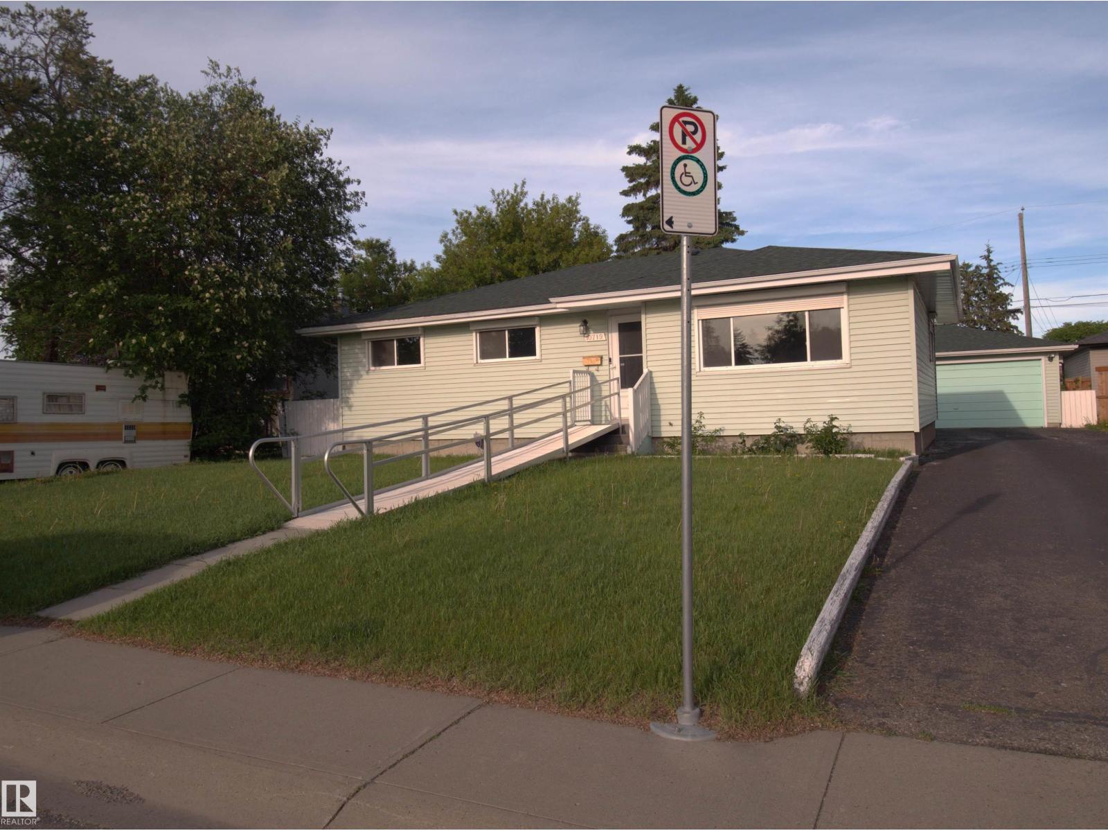 10719 152 Street Nw, Edmonton, Alberta  T5P 1Z2 - Photo 1 - E4439924