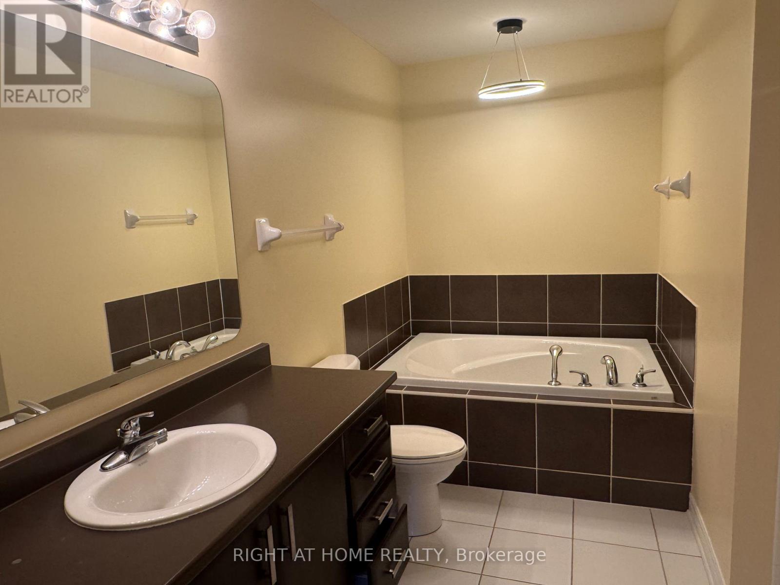 253 Waymark Crescent, Ottawa, Ontario  K2M 0A5 - Photo 20 - X12296379