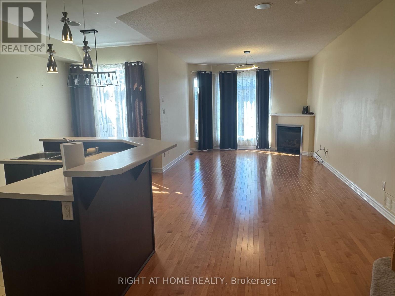 253 Waymark Crescent, Ottawa, Ontario  K2M 0A5 - Photo 15 - X12296379