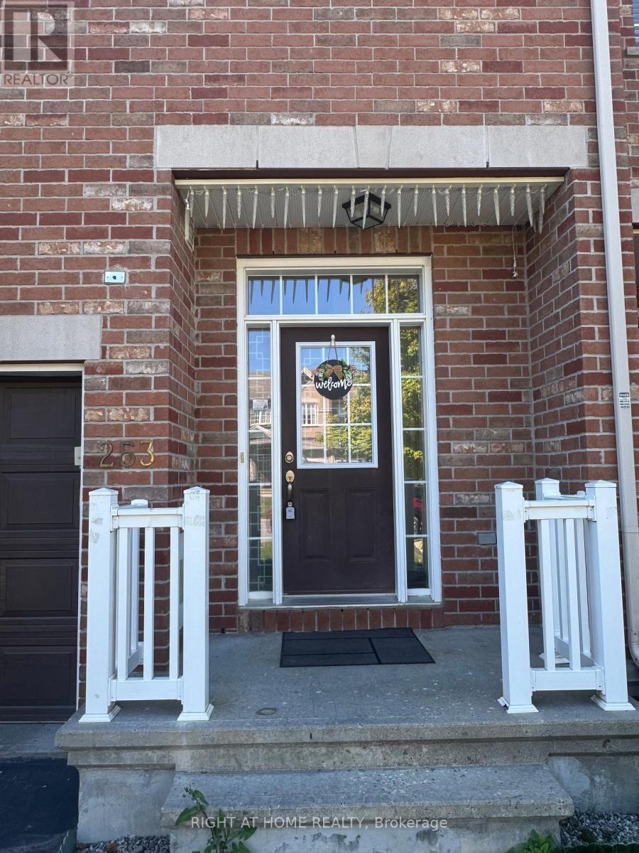 253 Waymark Crescent, Ottawa, Ontario  K2M 0A5 - Photo 3 - X12296379