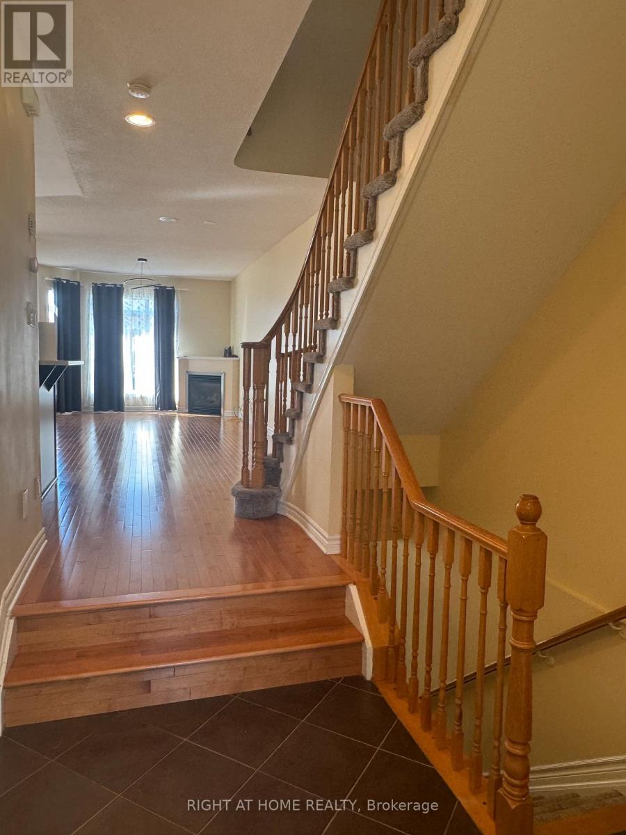 253 Waymark Crescent, Ottawa, Ontario  K2M 0A5 - Photo 8 - X12296379