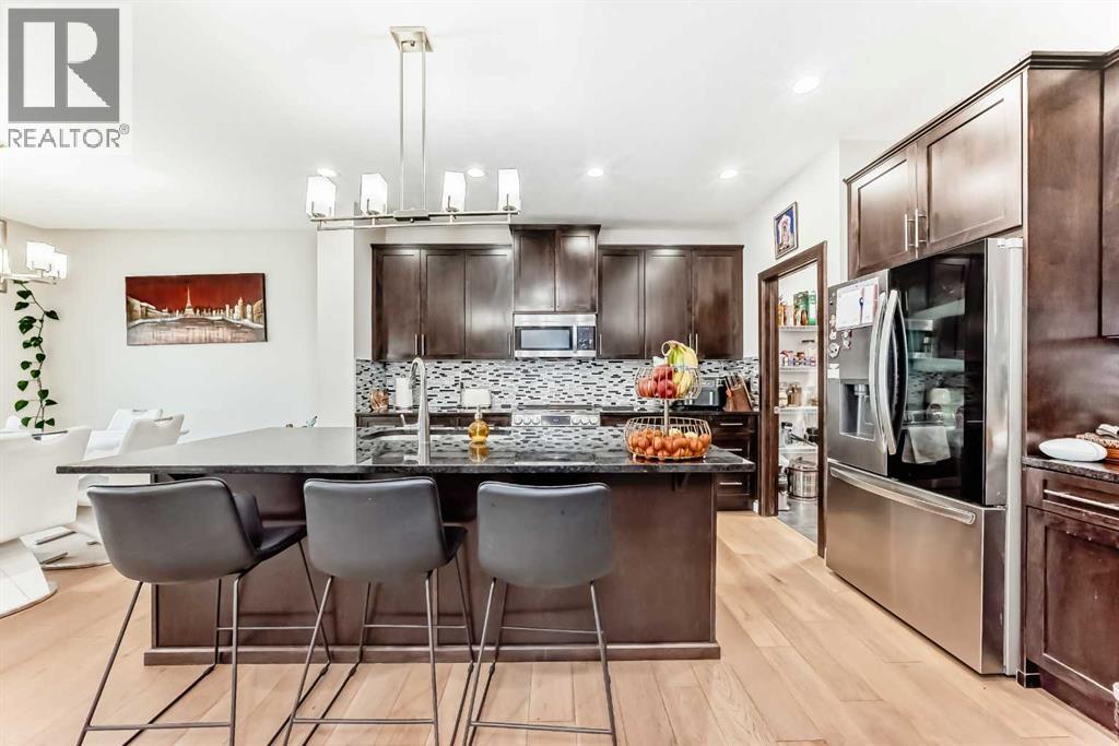 28 Panton Court Nw, Calgary, Alberta  T3K 0X2 - Photo 6 - A2260610