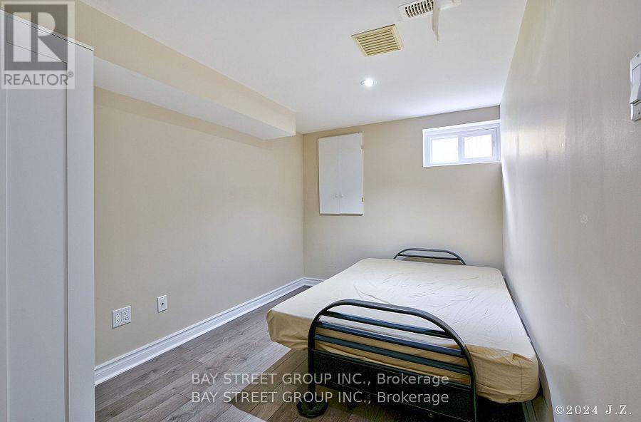 67 Grove Park Crescent, Toronto, Ontario  M2J 2C7 - Photo 17 - C12431357