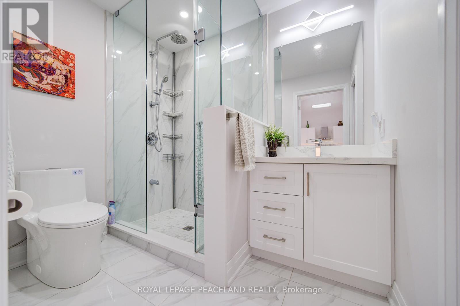 38 Lakeview Avenue, Whitchurch-Stouffville, Ontario  L4A 2H1 - Photo 23 - N12431368