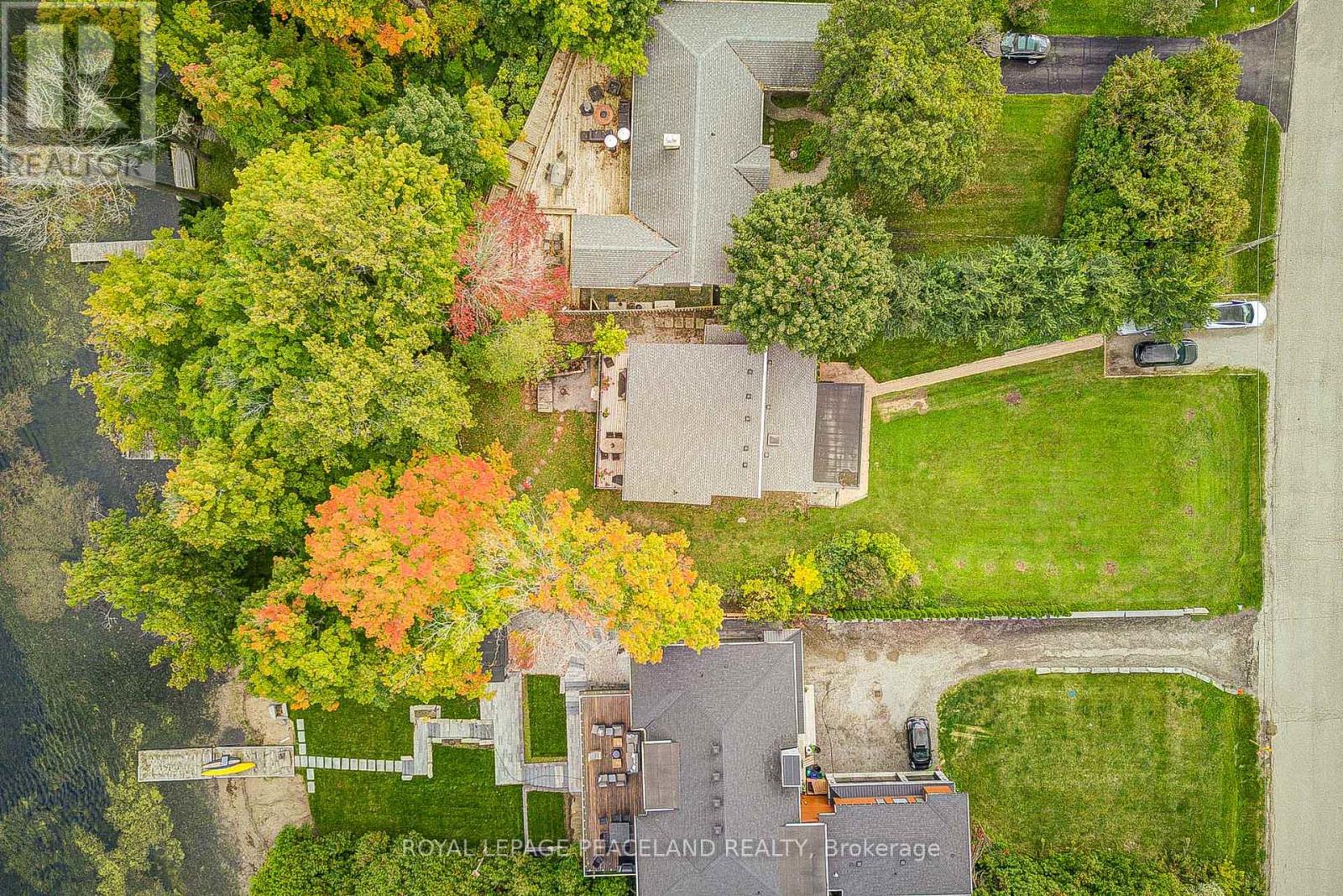 38 Lakeview Avenue, Whitchurch-Stouffville, Ontario  L4A 2H1 - Photo 6 - N12431368