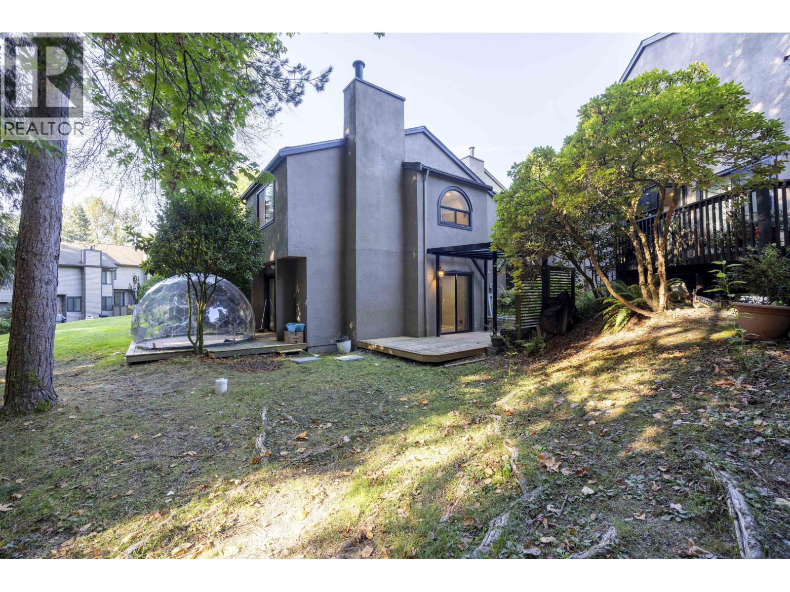 8575 WOODRIDGE PLACE, Burnaby, British Columbia