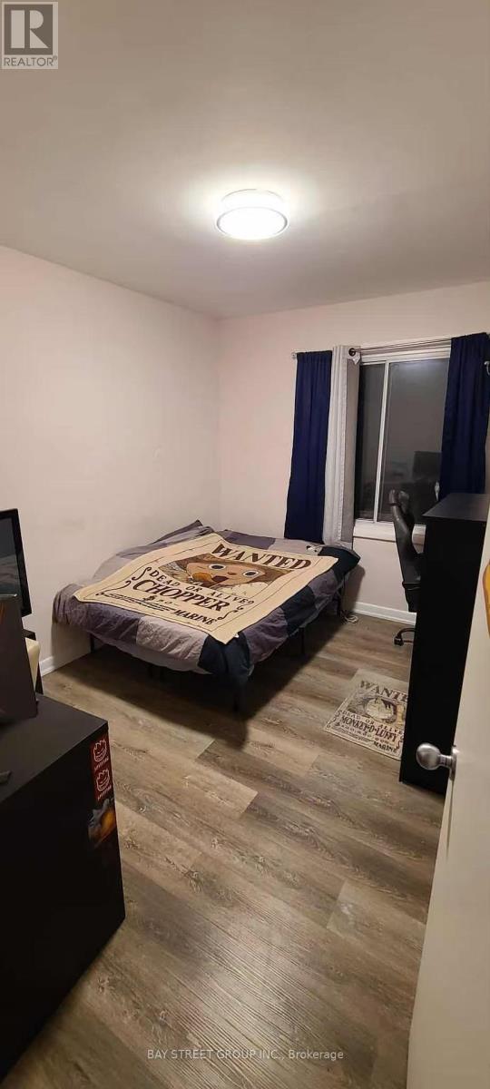 8 Storey Crescent, Toronto (Eringate-Centennial-West Deane), Ontario  M9B 3C8 - Photo 10 - W12431360