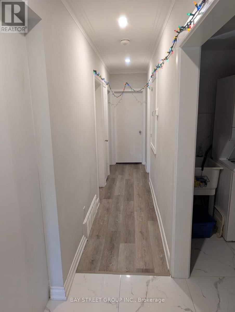 8 Storey Crescent, Toronto (Eringate-Centennial-West Deane), Ontario  M9B 3C8 - Photo 14 - W12431360