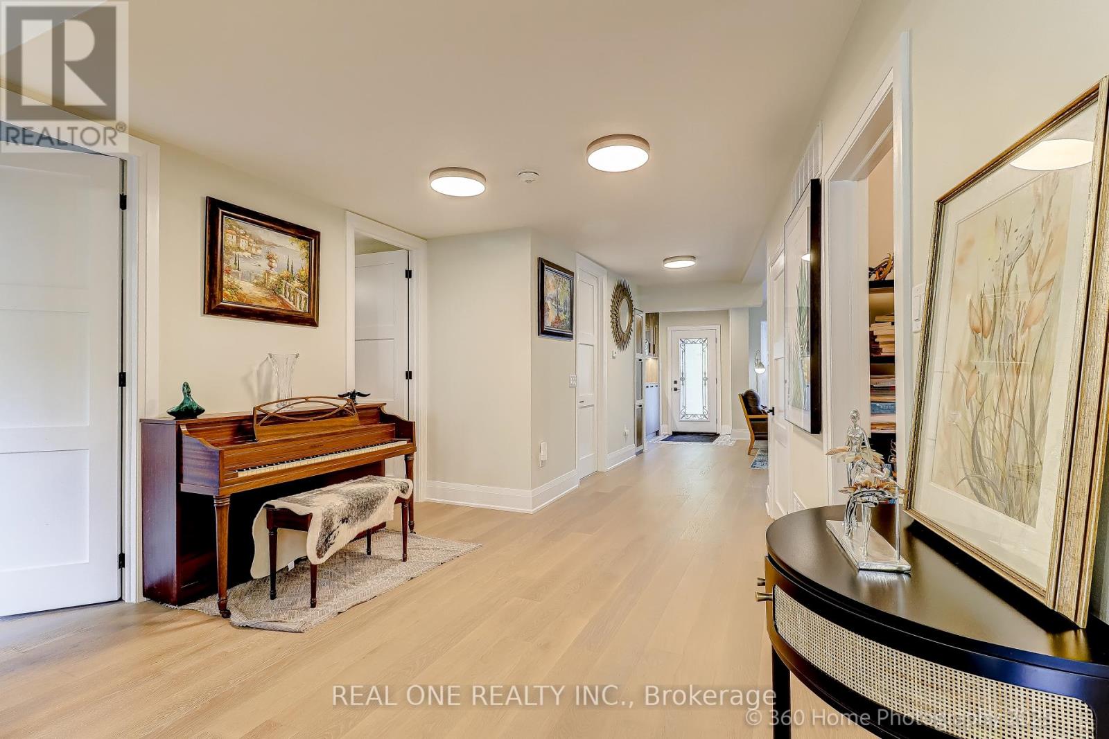 10 North Hills Terrace, Toronto, Ontario  M3C 1M6 - Photo 15 - C12431385