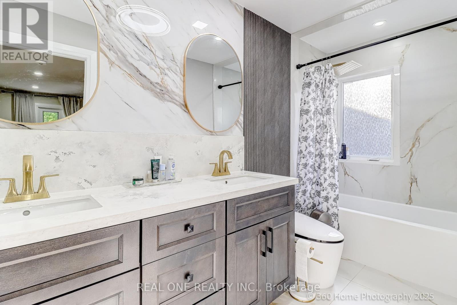 10 North Hills Terrace, Toronto, Ontario  M3C 1M6 - Photo 20 - C12431385