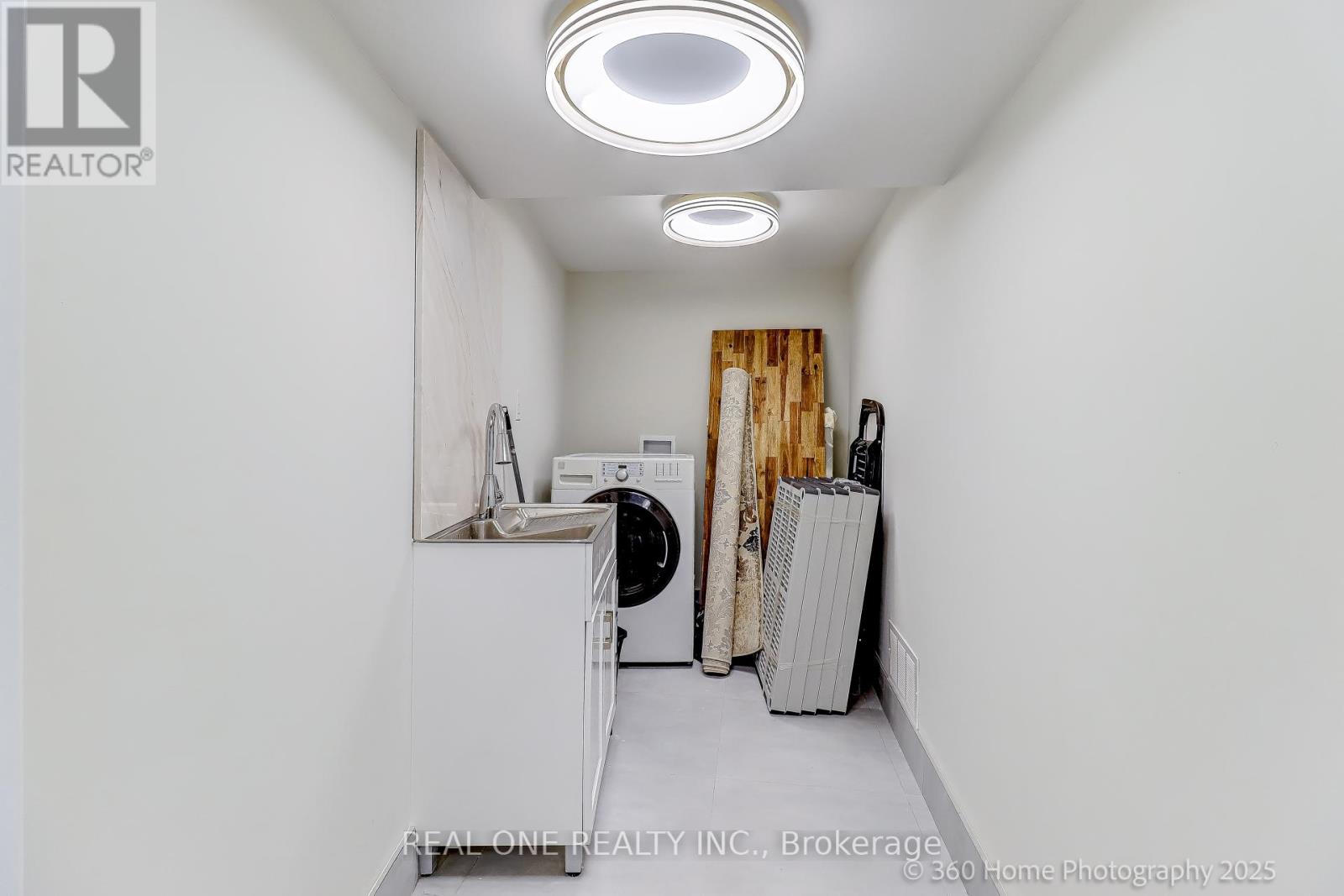 10 North Hills Terrace, Toronto, Ontario  M3C 1M6 - Photo 25 - C12431385