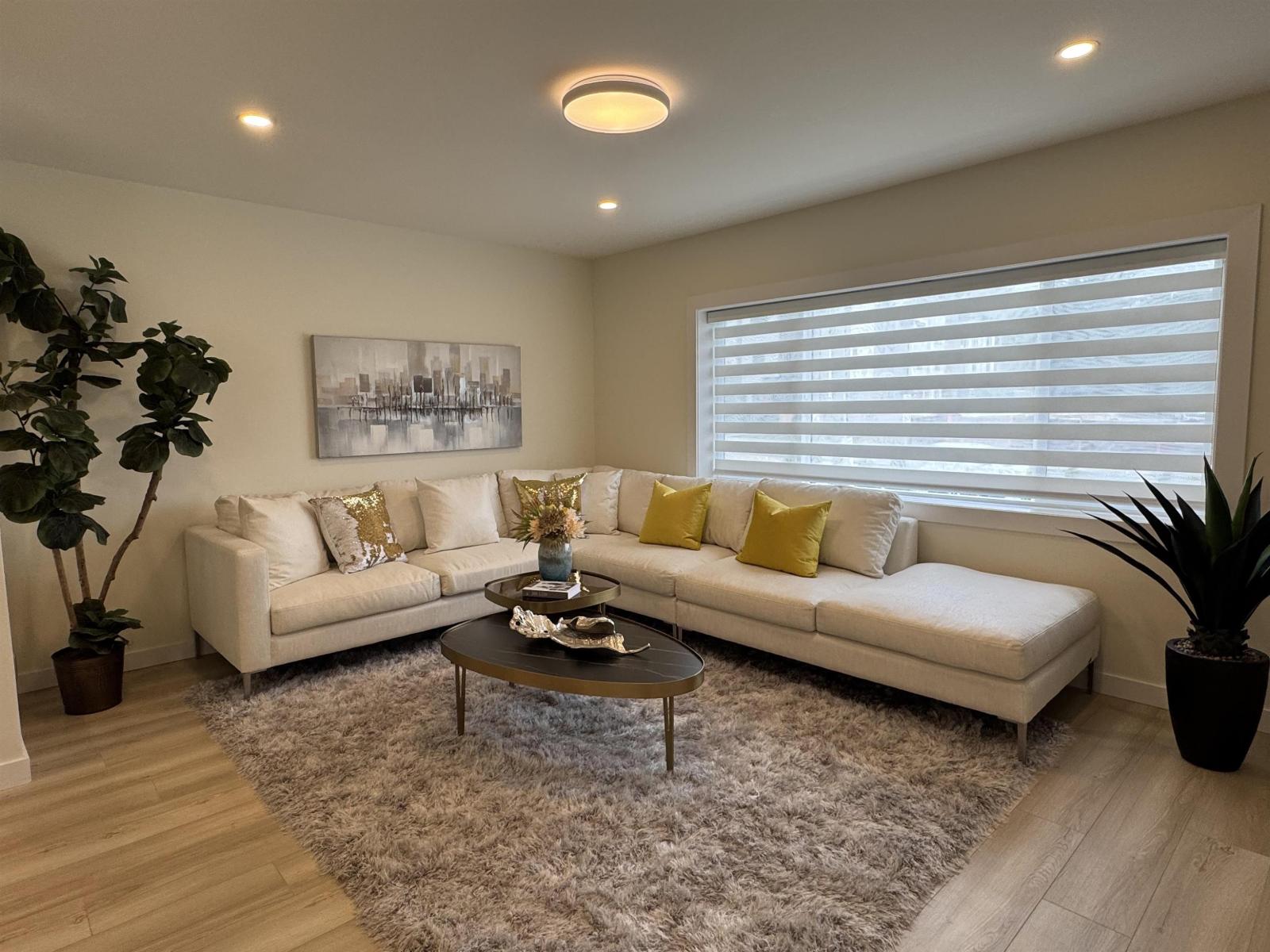 15962 NORTH BLUFF ROAD, White Rock, British Columbia