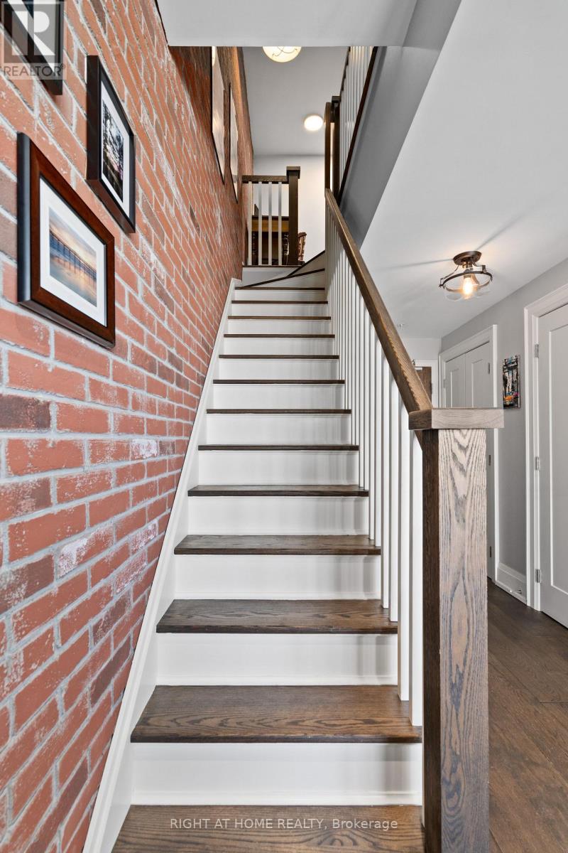 401 - 64 Wells Street, Aurora, Ontario  L4G 1S9 - Photo 14 - N12431386