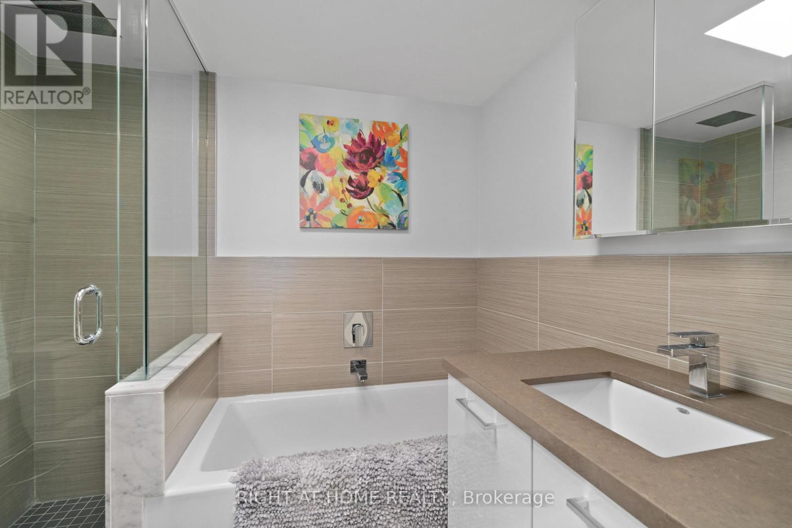 401 - 64 Wells Street, Aurora, Ontario  L4G 1S9 - Photo 17 - N12431386
