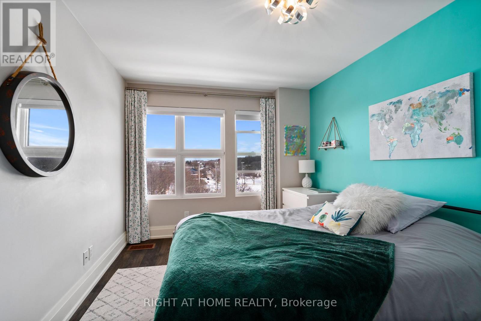 401 - 64 Wells Street, Aurora, Ontario  L4G 1S9 - Photo 18 - N12431386