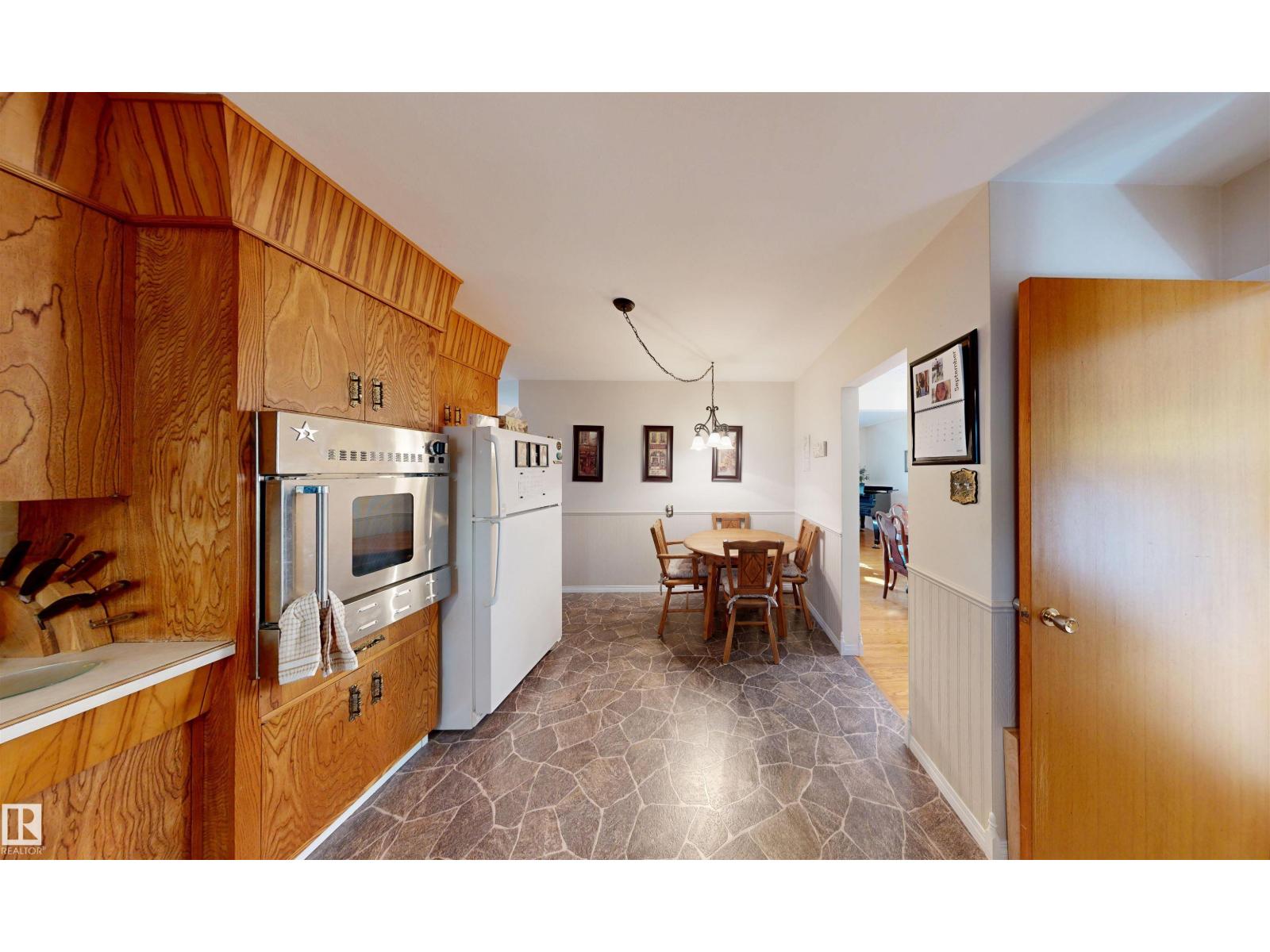 8428 54 St Nw, Edmonton, Alberta  T6B 1H1 - Photo 13 - E4459928