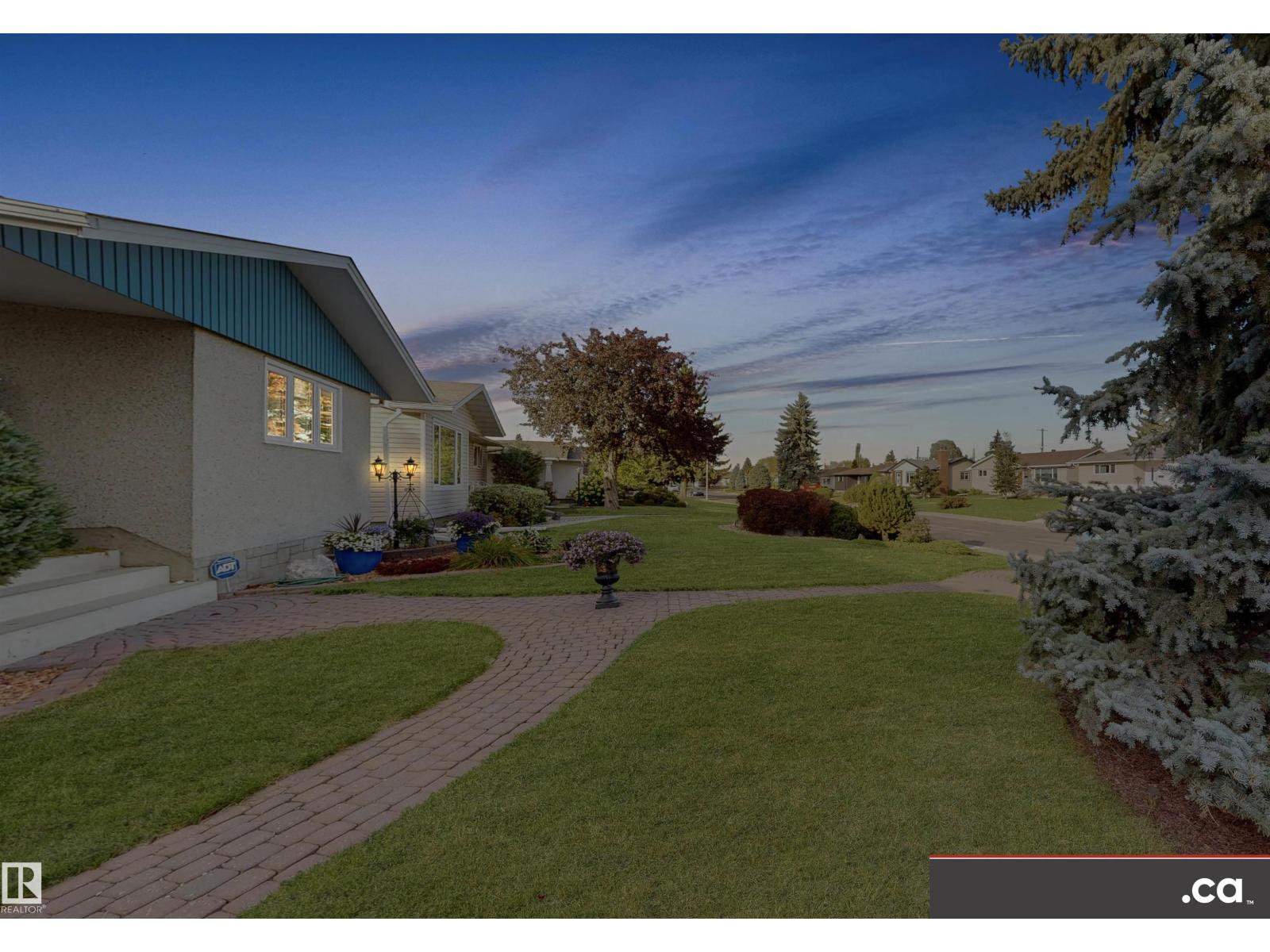 8428 54 St Nw, Edmonton, Alberta  T6B 1H1 - Photo 3 - E4459928